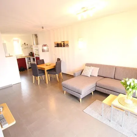 Unter Reet Apartment *